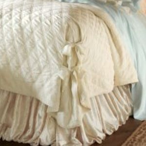 King balloon bedskirt